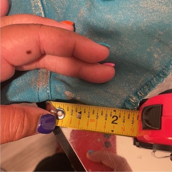 2 PAIRS LADIES 7 For All Mankind Denim Shorts - Picture 15 of 15